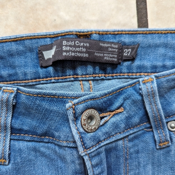 Levi's Jeans - Picture 3 of 3